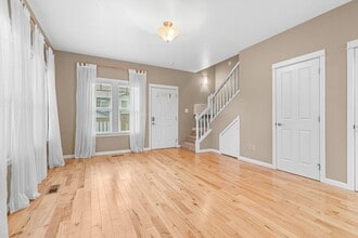 101 McCully Ln in Jacksonville, OR - Building Photo - Building Photo