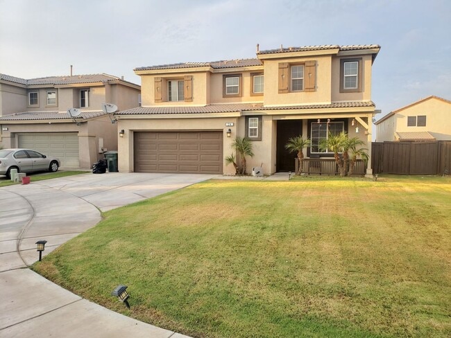 property at 24 W Stone Calf Ct