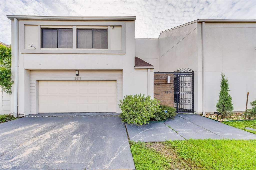 2819 Bering Dr in Houston, TX - Building Photo