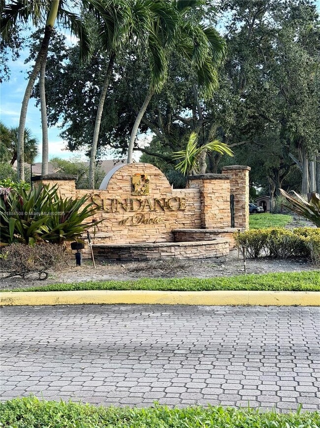 2900 S University Dr in Davie, FL - Building Photo - Building Photo