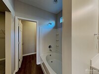 6646 Laurelwood Dr photo'