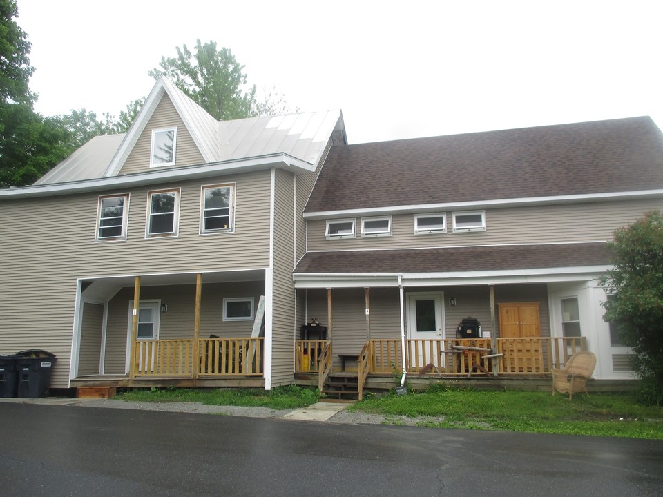 6 McLeod Hill Rd in Graniteville, VT - Building Photo