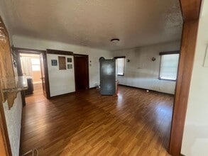 6119 Brayton Ave in Long Beach, CA - Building Photo - Building Photo