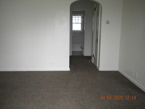 165 W Ash St in Lebanon, OR - Building Photo - Building Photo