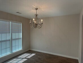 821 Sunset Ct in Prattville, AL - Foto de edificio - Building Photo