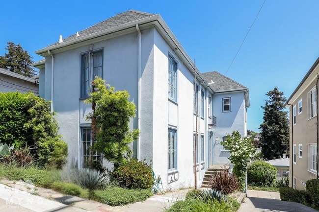 property at 848 Erie St
