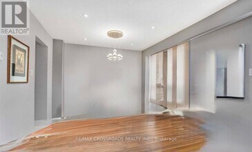 90 Foster Crescent in Brampton, ON - Building Photo - Building Photo