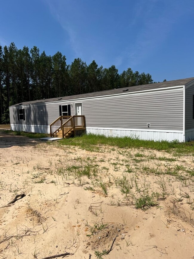 property at 992 Evergreen Dr