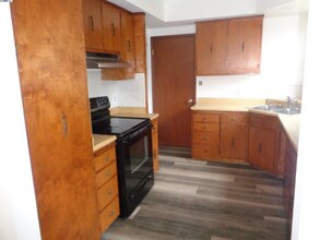 1135 Minerva St in San Leandro, CA - Building Photo - Building Photo