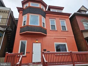 246 S St Clair St in Pittsburgh, PA - Building Photo - Building Photo