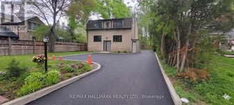 159 Richmond St in Richmond Hill, ON - Building Photo