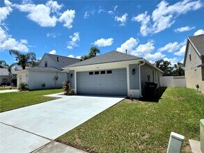 322 Summer Sails Dr in Valrico, FL - Building Photo - Building Photo