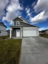 1515 Pistolero Wy in Belgrade, MT - Building Photo