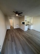 Tabor Apartments in Los Angeles, CA - Building Photo - Interior Photo