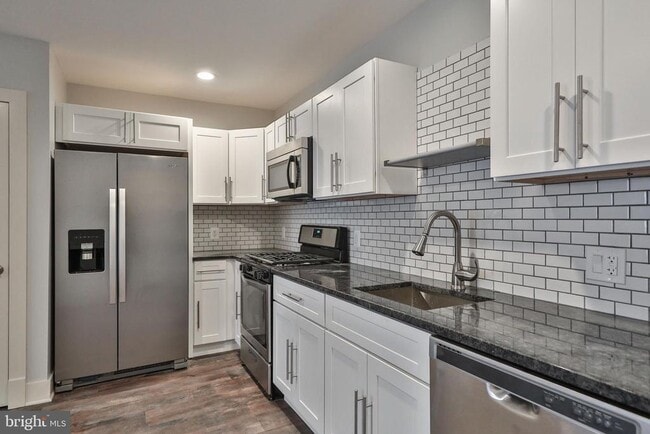 property at 1320 N Franklin St