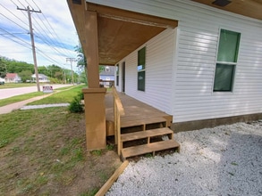 1322 E Central St in Springfield, MO - Building Photo - Building Photo