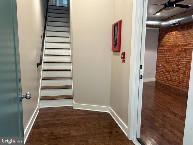 4923 Florence Ave in Philadelphia, PA - Building Photo - Building Photo