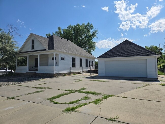 property at 651 Emerson St