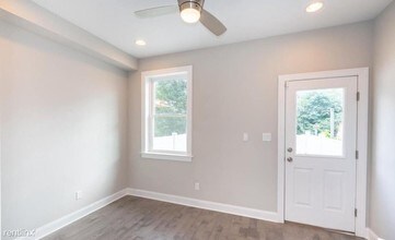 2440 W Jefferson St in Philadelphia, PA - Building Photo - Building Photo
