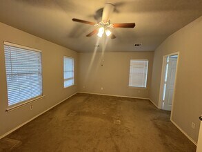 4631 Mather in Kyle, TX - Building Photo - Building Photo