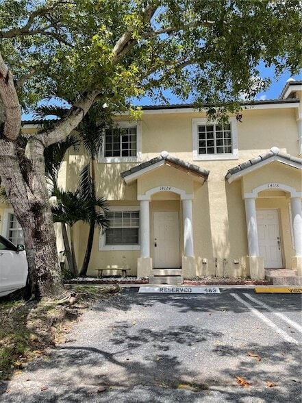 property at 14124 SW 121st Pl