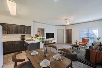 Lakeline Apartments in Leander, TX - Building Photo - Building Photo
