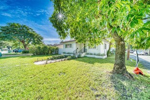 4136 SW 14th St in Miami, FL - Building Photo