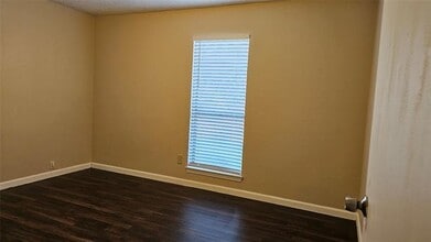 1217 Blanco Ln in Garland, TX - Building Photo - Building Photo