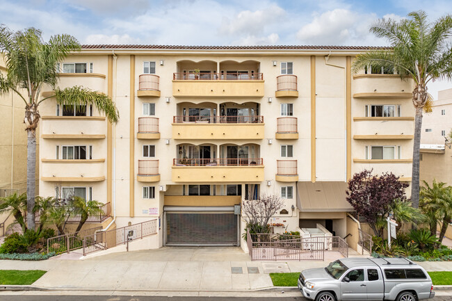 1828 Glendon Ave in Los Angeles, CA - Building Photo - Building Photo