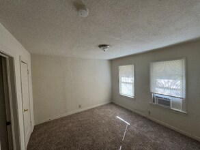 300 Delmar Ct in Fort Worth, TX - Foto de edificio - Building Photo