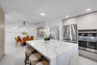 210 NE 107th St in Miami Shores, FL - Building Photo - Building Photo