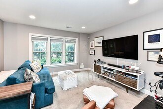 2505 S Kenmore Ct in Arlington, VA - Building Photo - Building Photo