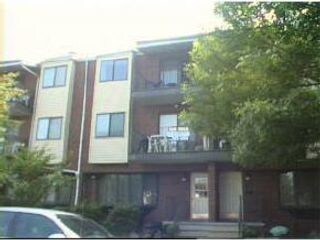 2812 E 27th St in Brooklyn, NY - Foto de edificio