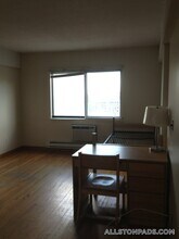 1110 Commonwealth Ave in Boston, MA - Building Photo - Building Photo