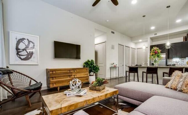 property at 1414 Texas Ave