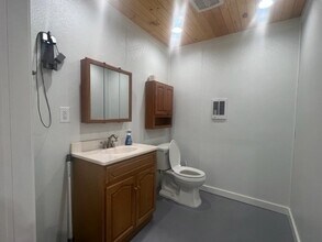 139 3rd St, Unit 2 in Shady Spring, WV - Foto de edificio - Building Photo