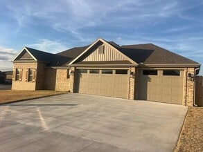 2000 Dobbs St in Pea Ridge, AR - Building Photo - Building Photo