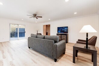 35 Alpha Dr in Florissant, MO - Building Photo - Building Photo