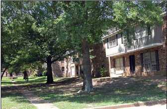 Maple Ridge Apartments in Memphis, TN - Building Photo - Building Photo