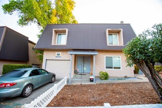 1411 Willis St in Redding, CA - Building Photo - Building Photo