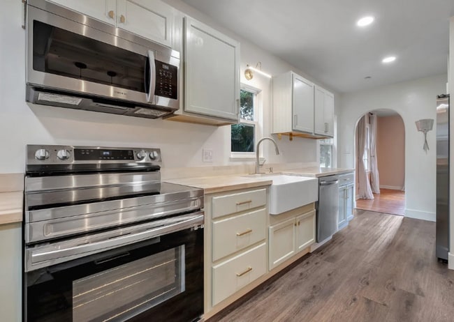 1310 E 7th Ave in Tallahassee, FL - Building Photo - Building Photo