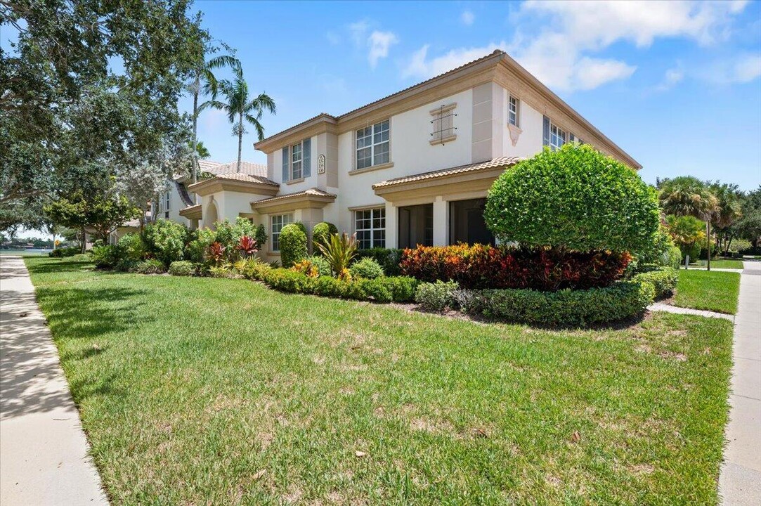 134 Evergrene Pkwy in Palm Beach Gardens, FL - Building Photo