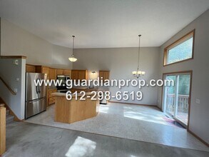 22399 Evergreen Cir in Forest Lake, MN - Building Photo - Building Photo