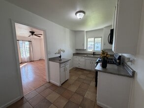 1534 Melrose Ave in Modesto, CA - Building Photo - Building Photo