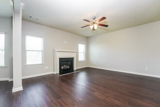 304 Brittney Cove in Loganville, GA - Building Photo - Building Photo