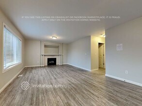 1617 200th St Ct E in Spanaway, WA - Foto de edificio - Building Photo