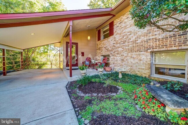 2618 Stirrup Ln in Alexandria, VA - Building Photo - Building Photo