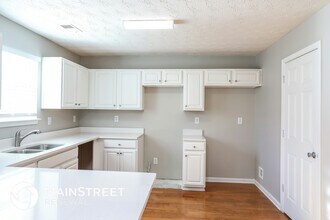 250 Shadowbrooke Dr in Loganville, GA - Building Photo - Building Photo