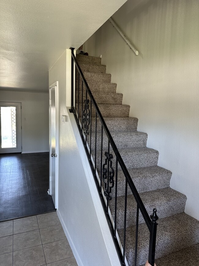 property at 206 Wilshire Dr