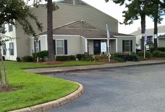 Brookley Pointe in Mobile, AL - Building Photo - Building Photo